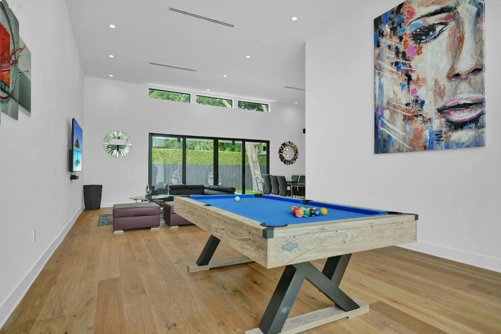 Design House -Heated Pool -Big Yard -Gated Parking Villa Miami Exterior photo