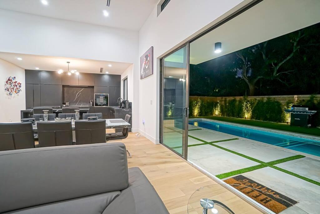 Design House -Heated Pool -Big Yard -Gated Parking Villa Miami Exterior photo