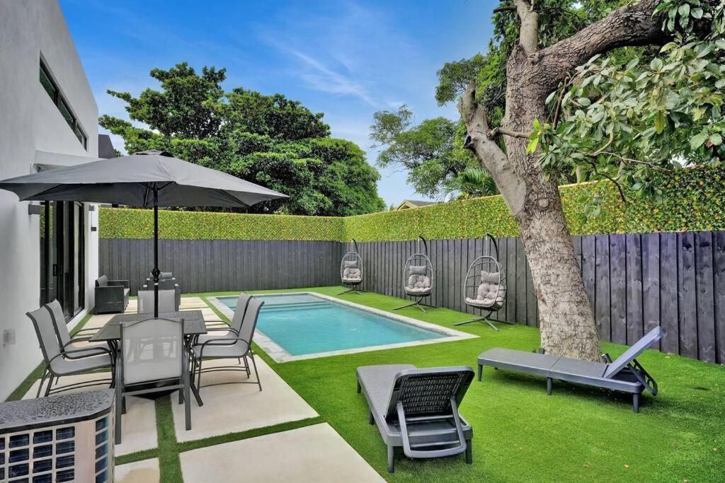 Design House -Heated Pool -Big Yard -Gated Parking Villa Miami Exterior photo